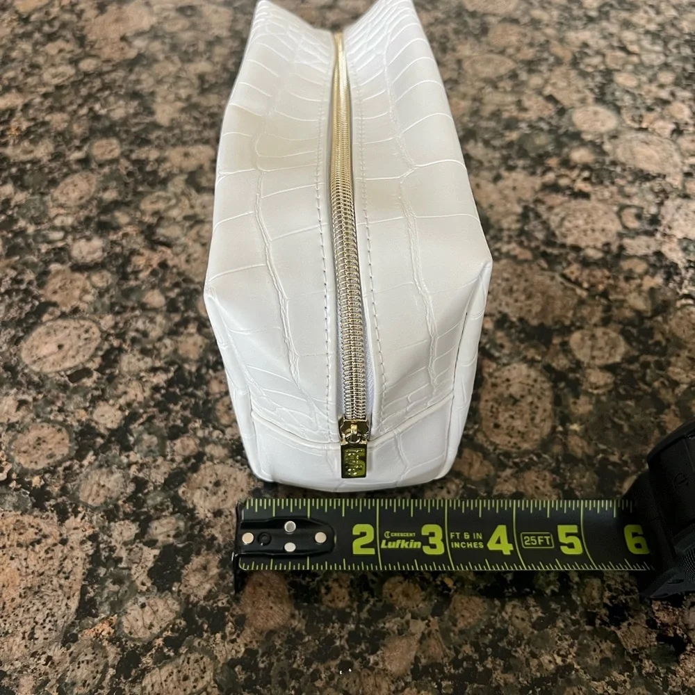 Tarte White Croc-Embossed Clutch Toiletry Cosmetic Bag NWOT